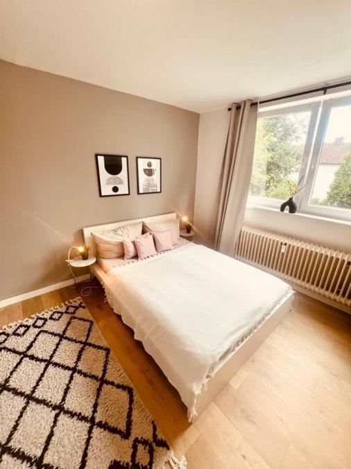 Ferienwohnung An Der Uniklinik Mit Eigener Kueche Und Renoviertem Badezimmer Homburg  Eksteriør billede